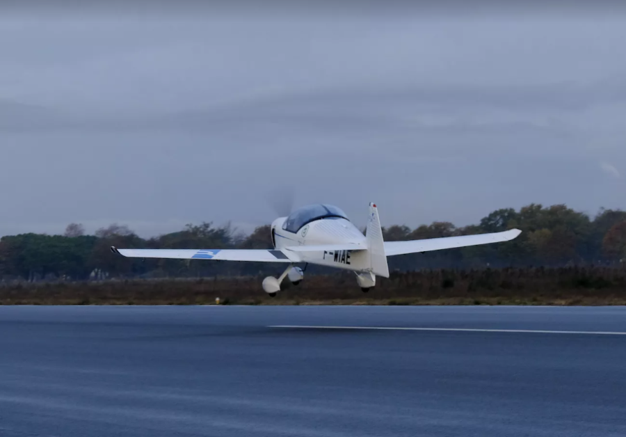 All-electric first flight for Aura Aero Integral E