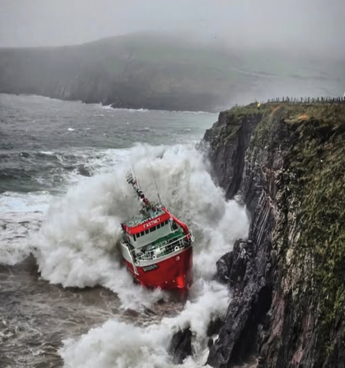 Winch Paramedic wins Billy Deacon SAR Memorial Trophy